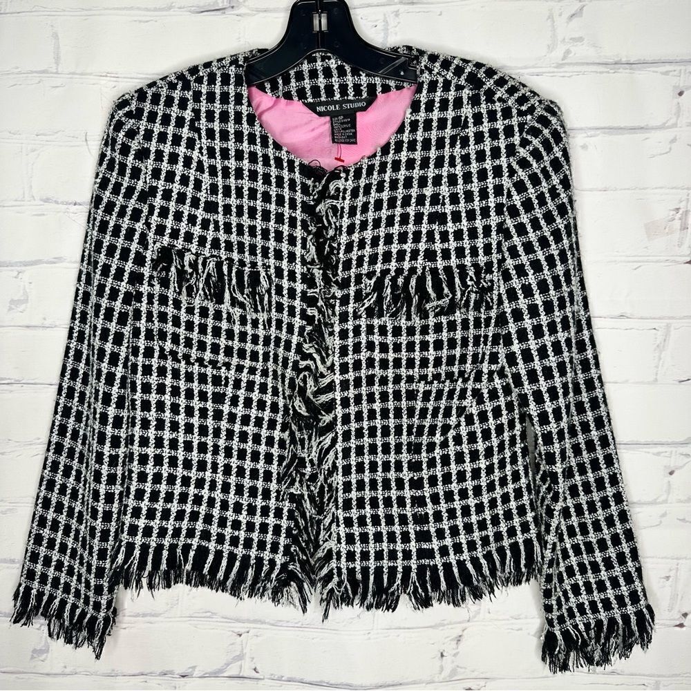 Nicole Studio‎ size 6 petite black & white blazer